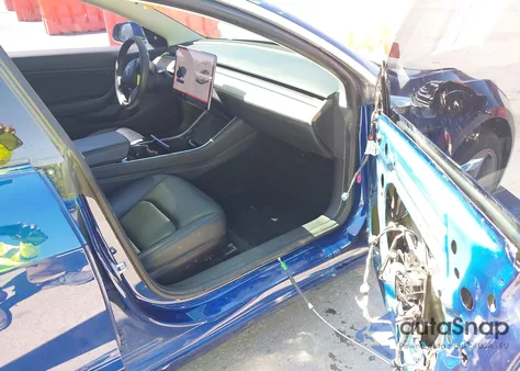 2020 Tesla Model 3 Long Range Dual Motor All-Wheel Drive from USA, damaged, VIN 5YJ3E1EB7LF617349